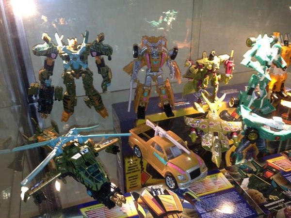 BotCon 2013   First Looks At Convention Exclusives Display Of Temination And Attendee Figures Image  (6 of 16)